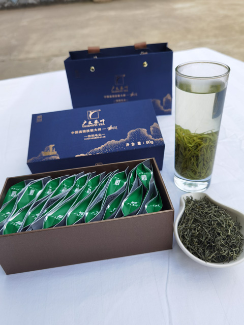 【大別山精神系列一珍品信陽毛尖茶伴手禮（匠心）】大別山脈、核心產(chǎn)區(qū)、高山茶園、匠心制作  980元/盒