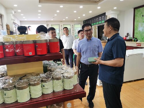 2023年7月13日，中國郵政集團公司河南省分公司夏總一行蒞臨廣義茶印象園參觀指導(dǎo)，給予我司發(fā)展高度評價